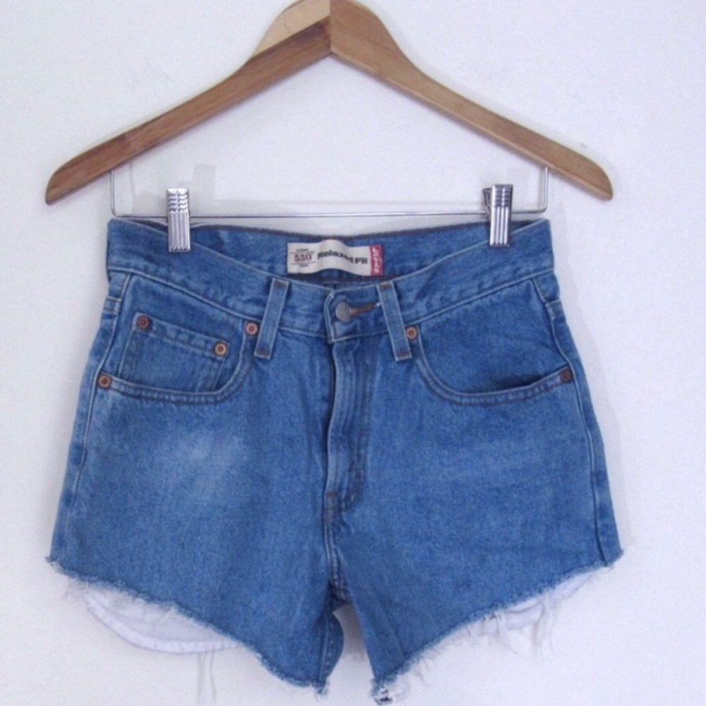 Levi’s high waisted 550 cutoff shorts